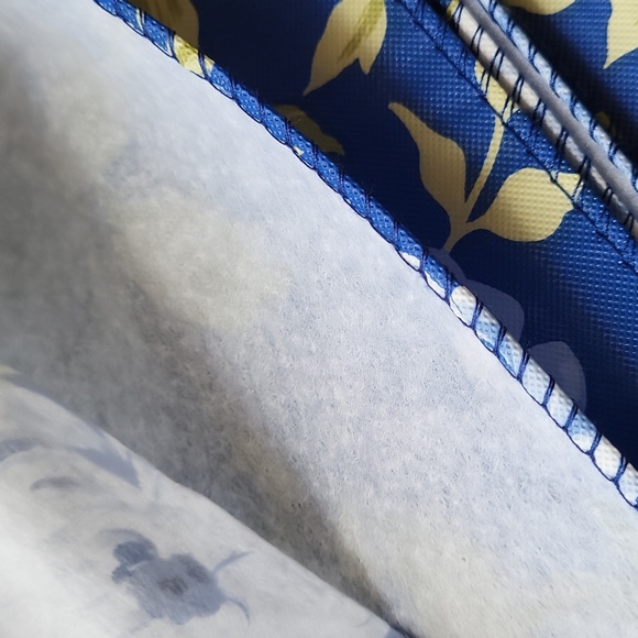 Mainstream PEVA 52" x 90"Tablecloth - Picture 4 of 4